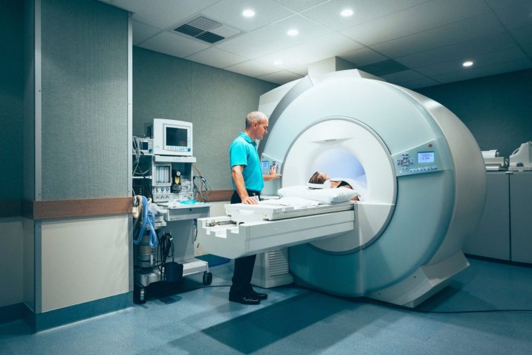 TAC 3D per valutare l'osso residuo dopo un impianto dentale fallito